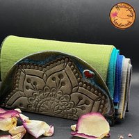 Serviettenhalter "Mandala" Mit Oder Ohne 10 Bunten Leinenservietten Serviettenhalter "Mandala" Mit Oder Ohne 10 Bunten Leinenservietten von africanfairy