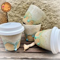 To-Go Becher "Drops" in Verschiedenen Farben Mit Und Ohne Deckel Aus Keramik von africanfairy