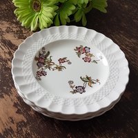 Copeland Spode Wicker Lane | Korbgeflecht 8-Zoll-Salatteller, 4Er-Set, Rosa-Lila Blumen, Ausgebogter Rand, Hergestellt in England, 1940Er Jahre von ahummingbirdheirloom