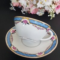 Teetasse Und Untertasse, Vintage Mlv Frankreich, Porzellan Handdekoriert, 4 Teetassen Verfügbar, Einzeln Verkauft, Hergestellt in 1930Er Jahre von ahummingbirdheirloom