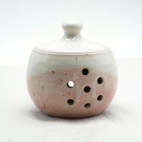 Handgemachtes Knoblauchtöpfchen Handgemachtes Knoblauchtöpfchen von aiKeramik