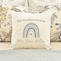 Personalisiertes Oma Geschenk, Diese Wird Von Kissenhülle Geliebt, Muttertagsgeschenk, Personalisiertes Kissen, Geschenke Für Sie, Nanny von aimeejayneprints