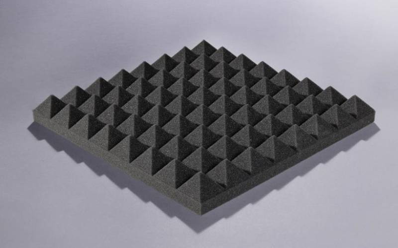 Akupur Schaumstoffpyramidenplatte anthrazit 40 x 40 cm, 50 mm hoch von akupur