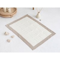 Reiner Leinen Badezimmervorleger in Beige Und Milchweiß, 100% Flachs Waffel Bad Teppich, Schnell Trocknende Kleine Duschmatte von alabatis