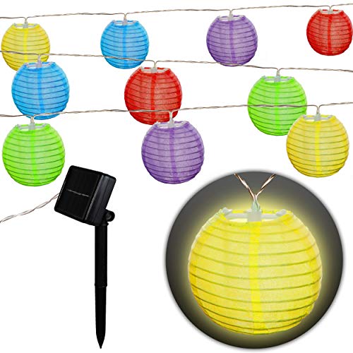 SOLAR Licht - LED - Lichterkette/Lampionkette - 4,70 Meter - wetterfest - AUßEN & INNEN - 10 bunte Stoff - Kugeln/Lampions - 8 cm - Solarbetrieben Solarle.. von alles-meine.de GmbH