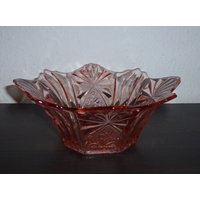 Glasschale Rose Mit Reliefmuster Glasschale Rose Mit Reliefmuster von allesDABEIvintage