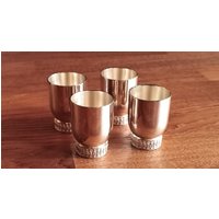 4 Trinkbecher Vintage Likör-Schnapsglas Versilbert Ungebraucht 4 Trinkbecher Vintage Likör-Schnapsglas Versilbert Ungebraucht von allesdorette