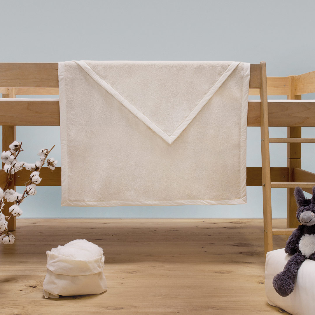 Baumwollfrottier-Kinder-Bettdecke "Nido" - Größe: 135x200 cm | Allergiker geeignet | 100% vegan von allnatura