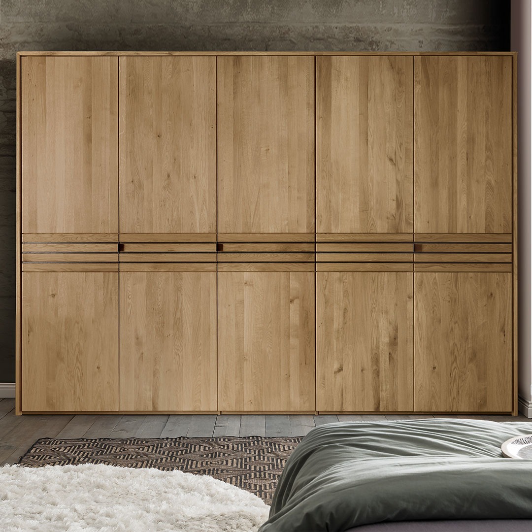 Drehtüren-Kleiderschrank "Neras" - Holzart: Massivholz - Farbe: braun von allnatura