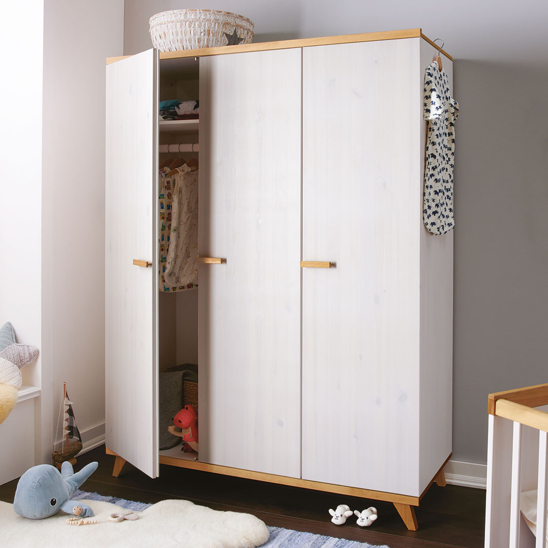 Kleiderschrank "Lunda" - Holzart: Massivholz - Farbe: braun von allnatura