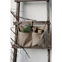 Handgestickter Taschen-Organizer Aus Leinen - Natürliche Weihnachts-Hängeaufbewahrung Handgestickter Taschen-Organizer Aus Leinen - Natürliche Weihnachts-Hängeaufbewahrung von allthebeautifullinen
