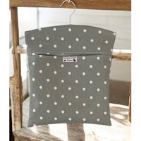 Wachstuch Bügeltasche - Dotty Spotty Perlmutt Grau. Hochwertiges, Mattes Wachstuch. Abwischbar. Stifthalter von allthingsprettyhome