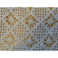 Lacy Gehäkelte Häkeldecke Lacy Gehäkelte Häkeldecke von amandatheg