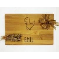 Frühstücksbrett Dino Dinosaurier Personalisiert Gravur Geschenk Frühstücksbrettchen Lasergravur Süßes Motiv von analoges