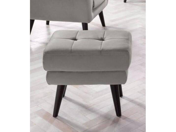 Hocker ANDAS Hemmink , grau, B:58cm H:47cm T:44cm, Samtvelours (100% Polyester);Luxus-Microfaser (100% Polyester);Struktur (94% Polyester, 6% Polyacryl), Hocker, Sitzhocker, mit Knopfheftung von andas