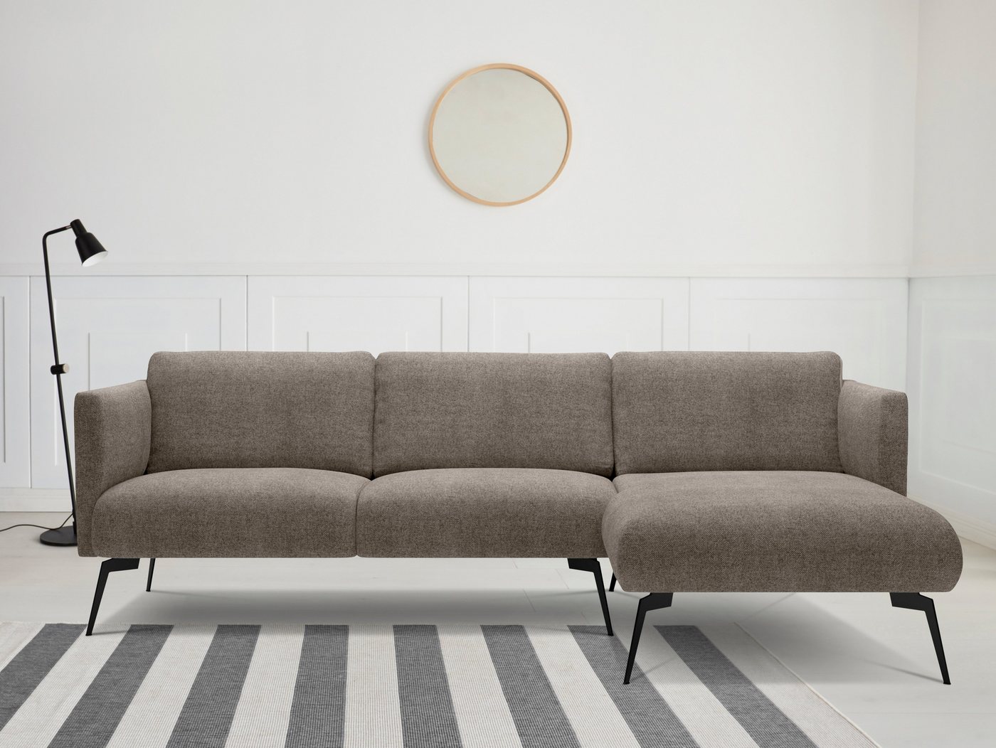 andas Ecksofa Horna, L-Form, mit schwarzen Metallbeinen von andas