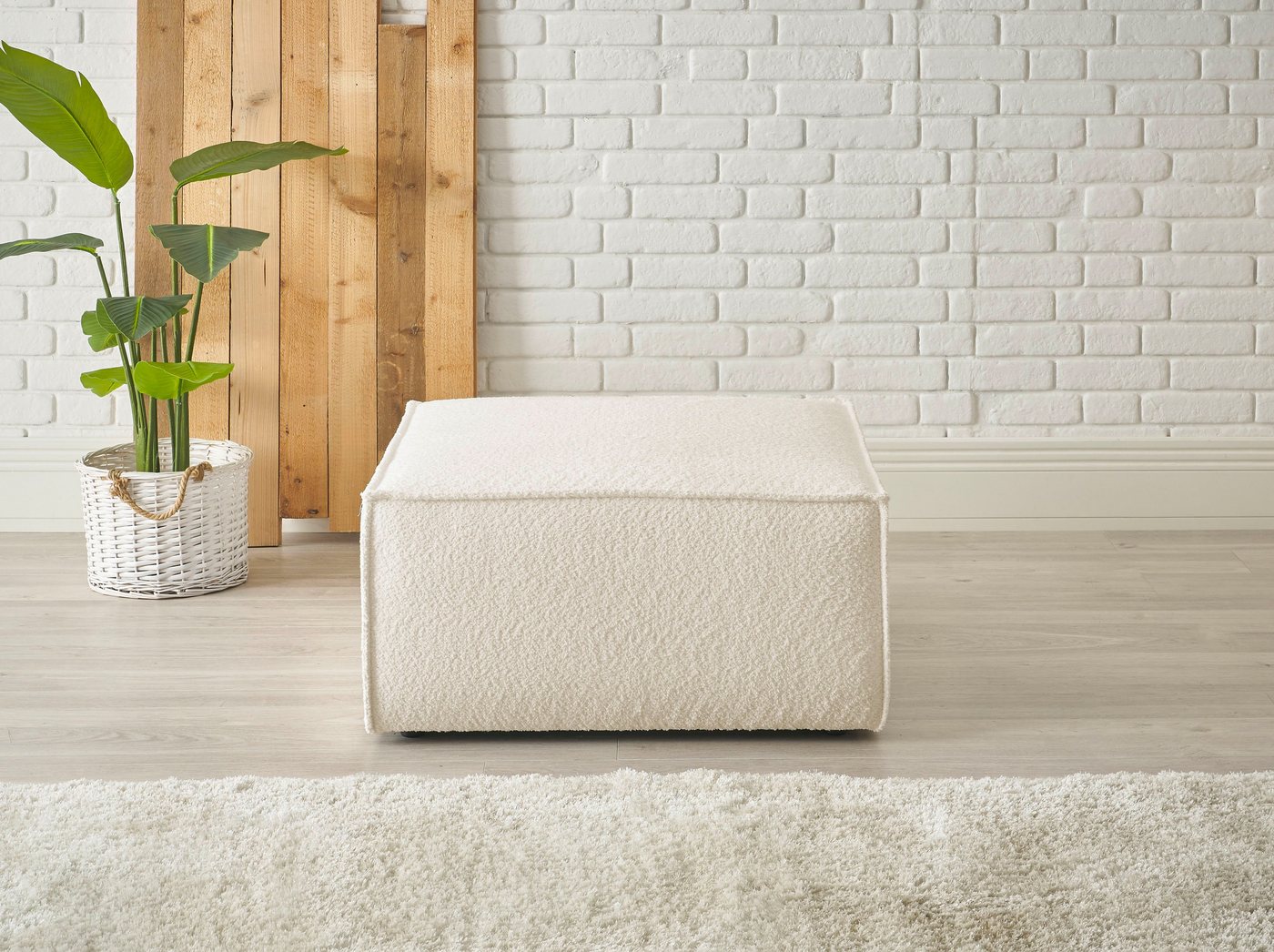 andas Hocker Finnley, quadratisch, passt z. Loveseat Finnley andas Hocker Finnley, quadratisch, passt z. Loveseat Finnley von andas