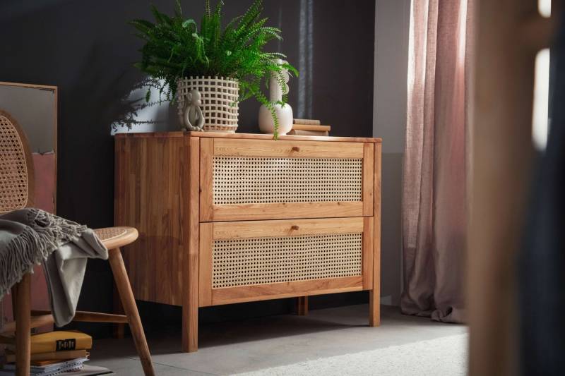 Home affaire Schubkastenkommode Hällevik, Kommode, Aufbewahrung, mit 2 geräumige Schubladen, Scandi (1 St), Schubladenfronten mit Wiener Geflecht, massive Eiche, Soft-Close von Home affaire