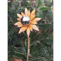 Edelrost Blume Valisa Mit Edelstahlkugel, Klein Rostblume Metallblume Gartedeko Rost von angelsgardendekoshop
