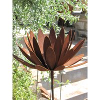 Edelrost Gartenstecker Chrysantheme 40 cm Rostblume Metallblume Gartendeko Rost Gartenko Metall Rostdeko von angelsgardendekoshop