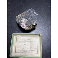 Mineral, Boytroidal, Uranophan, Siderit, Kupferkies, Grube Bergfreiheit, Schmiedeberg | Pl. Kowary, Riesengebirge, Schlesien, Polen von anjahoefer