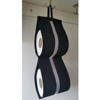 Schwarzer Toilettenpapierhalter Für 2/3/4 Rollen - Schwarzer Oder Weißer Stoff Mit Silber Glitzernden Bändern. Luxus Aufbewahrung. Extra Viel Platz Schwarzer Toilettenpapierhalter Für 2/3/4 Rollen - Schwarzer Oder Weißer Stoff Mit Silber Glitzernden Bändern. Luxus Aufbewahrung. Extra Viel Platz von annascraft1