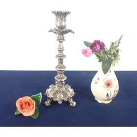 Älterer Metall Kerzenständer Versilbert Wohl Zinnguss 23 cm Hoch Guter Zustand von antikwunderland