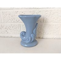 Vintage Keramik Füllhorn Vase | Powder Blue Oder Pflanzgefäß von archipel32