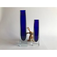 2x Vintage Kobaltblaue Block Vase, Kristallglas Facettiert, Solifleur Orchideenvasen, Mid-Century, 70Er Jahre 2x Vintage Kobaltblaue Block Vase, Kristallglas Facettiert, Solifleur Orchideenvasen, Mid-Century, 70Er Jahre von artAvintage