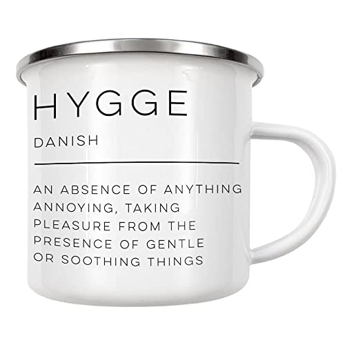 artboxONE Emaille Tasse Hygge von Cristina Castro Moral - Emaille Becher Typografie von artboxONE