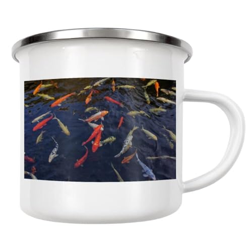 artboxONE Emaille Tasse Koi-Karpfen-Treffen von Dienstleistungsdrohne.de - Emaille Becher Natur von artboxONE