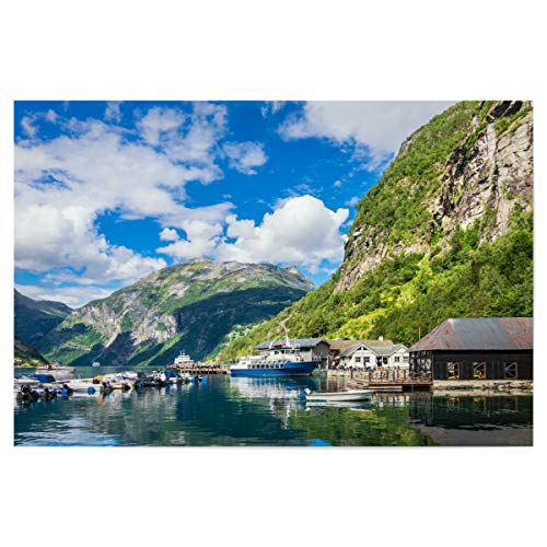 artboxONE Poster 150x100 cm Natur Geiranger in Norwegen hochwertiger Design Kunstdruck - Bild Fjord Baum Berg von artboxONE