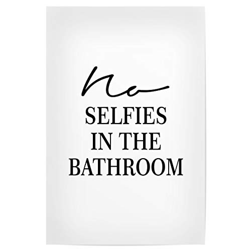 artboxONE Poster 30x20 cm Typografie *No Selfies in The Bathroom* - Bild Funny Bathroom Print von artboxONE