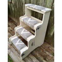Bettstufen Holz Weiß Used Look Grau Polstern Stufen Treppen Ideal Als Haustier Und Stilvolle Können Angepasst Werden Bettstufen Holz Weiß Used Look Grau Polstern Stufen Treppen Ideal Als Haustier Und Stilvolle Können Angepasst Werden von artworksbycarol