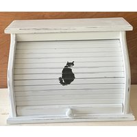 Weißer Brotkasten Mit Katze in Schwarz Leicht Beunruhigt Individualisierbar Weißer Brotkasten Mit Katze in Schwarz Leicht Beunruhigt Individualisierbar von artworksbycarol