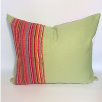 Grünes Kissen, Dekorativer Kissenbezug, Handgefertigte Apfelgrüne Baumwolle Und Vintage Hmong Textilien Grünes Kissen, Dekorativer Kissenbezug, Handgefertigte Apfelgrüne Baumwolle Und Vintage Hmong Textilien von aruscraft