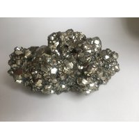 Pyrit Cluster, Roher Pyrit, Narrengold, Natürlicher Funkelnder Pyritkristall, Rohes Kristall Des Glücks & Wohlstands von asunshinesmile