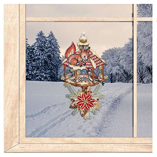 atelier alles-Spitze Wiederverwendbares Fensterbild Eichhörnchen auf dem Vogelhaus | Winterliche Fensterdekoration aus bunter Vogtländischer Luft-Spitze | BxH: 19 x 35 cm atelier alles-Spitze Wiederverwendbares Fensterbild Eichhörnchen auf dem Vogelhaus | Winterliche Fensterdekoration aus bunter Vogtländischer Luft-Spitze | BxH: 19 x 35 cm von atelier alles-Spitze