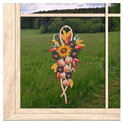 atelier alles-Spitze Zeitloses großes farbiges Küchen-Fensterbild Zwiebelzopf | Charmanter wiederverwendbarer Fensterschmuck aus Vogtländischer Luftspitze | BxH: 19 x 43 cm atelier alles-Spitze Zeitloses großes farbiges Küchen-Fensterbild Zwiebelzopf | Charmanter wiederverwendbarer Fensterschmuck aus Vogtländischer Luftspitze | BxH: 19 x 43 cm von atelier alles-Spitze