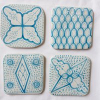 Keramik-Untersetzer - Set Aus 4 Muster Türkis von atelierBOEMIA