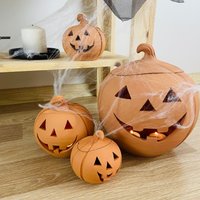 Kürbis Keramik Kerzenhalter, Terrakotta Jack O Lantern, Multi Size Scary Tischfigur, Ton Led Leuchte, Halloween Wohnkultur von atelierShandmade