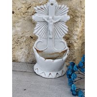 Altes Weihwasserbecken Aus Keramik Mit Jesus Christus Altes Weihwasserbecken Aus Keramik Mit Jesus Christus von atelierdemadamerose