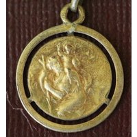 Antike Religiöse Medaille Des Heiligen Christophorus Und Unserer Lieben Frau Von Laghet von atelierdemadamerose