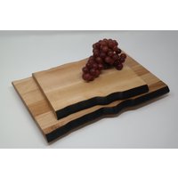 Live Edge Style Holzschneidebrett Serviertablett Aus Ahorn Oder Birke von atelierunikart