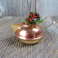 Vintage Kupferfarbener Teekessel Ornament Weihnachten Messing Teekanne Metall Zweifarbig von atgrandmastable