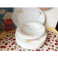 Set Von Bgläserblatt-Dinnerware Set Von Bgläserblatt-Dinnerware von atomickitkatvintage