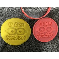 Eine in Einem Minion Cookie Cutter Prägezange von aussiecookiecutters