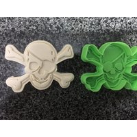 Skull & Crossbones 04 Ausstechform von aussiecookiecutters