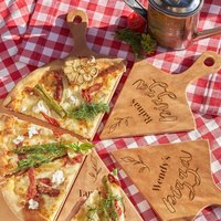 Personalisierte Pizza Servierbrett, Individueller Name Auf Serviertablett Schneidebrett Pizzeria Servierplatte Benutzerdefinierte Charcuterie Board von austero