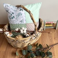 Kissen Mit Name Personalisierbar Eukalyptus Sand Salbei Patchworkkissen Für Dein Baby Oder Kind von babrause